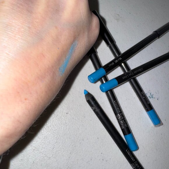 OSP Cosmetics Ultimate Eye Liner Pencil in Skyline, Opened - Picture 2 of 12
